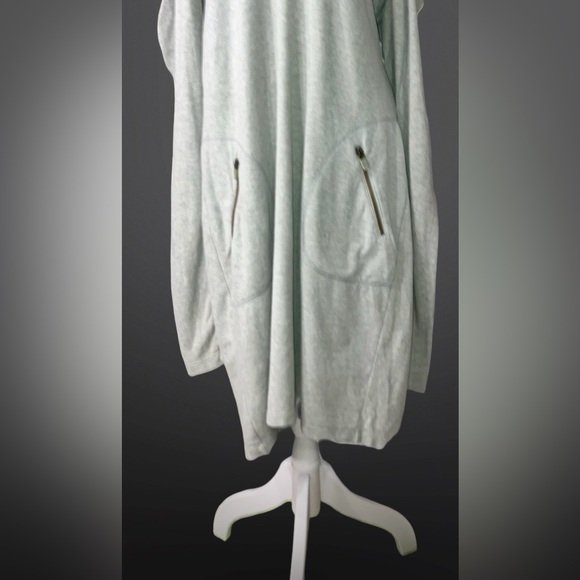 Athleta Enchanted Women’s L grey v-neck sweatshirt dress with zipper pockets - Picture 7 of 12